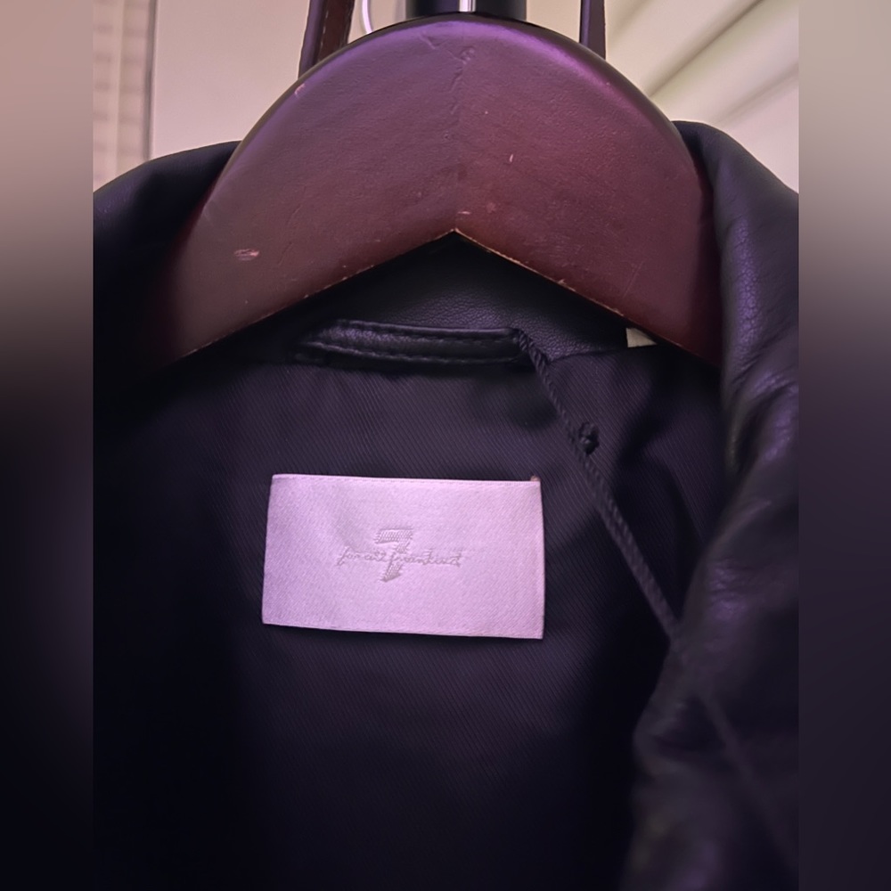 leather jacket - Picture 5 of 5